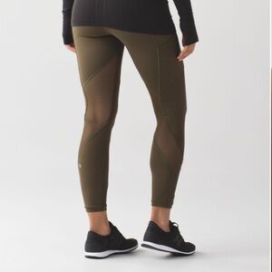 Green lululemon outrun leggings